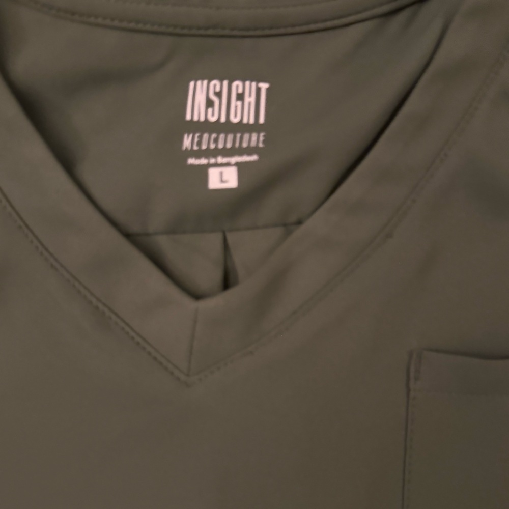 Med Couture Women's Olive Green scrubs. Jogger pants and top set size large.